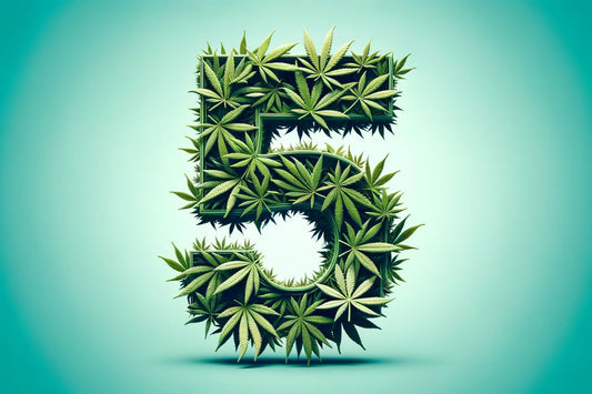 Cannabisblader som danner et femtall