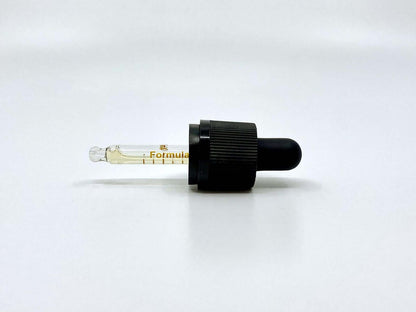 RAW CBD oil pipette hvit bakgrunn